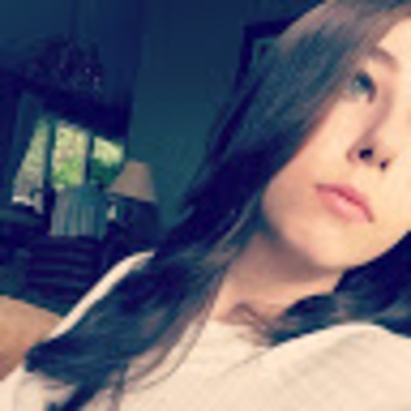 Meet your Posher, Cielo - Picture 1 of 1